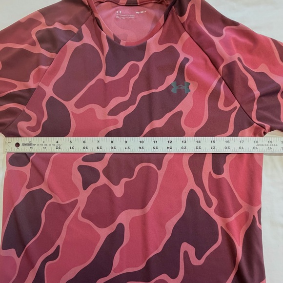 Under Armour Burgundy Camouflage Tee Shirt Size M - Picture 8 of 9